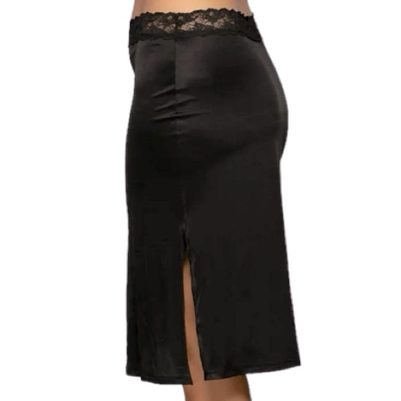 Vanity Fair Radiant Collection Half Slip - Picture 6 of 10